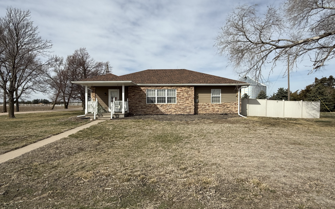 1349 Road 6200, Hebron, NE
